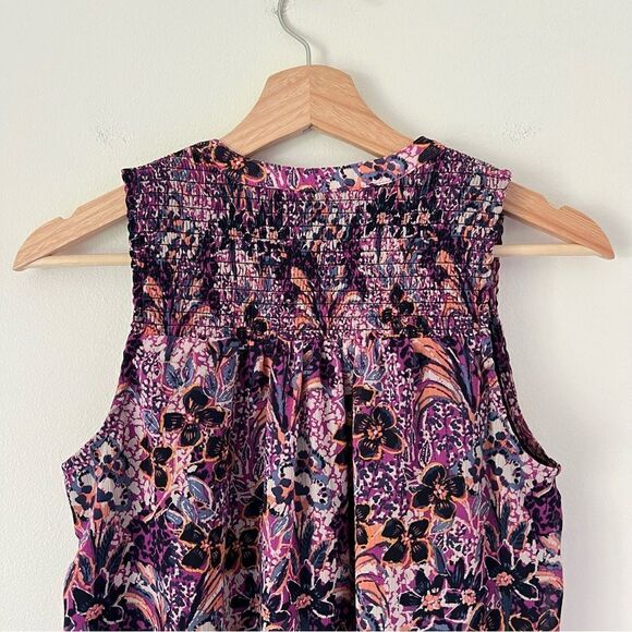 Evereve Darby Chiffon Smocked Floral Sleeveless Blouse Size XS Purple - Picture 6 of 7